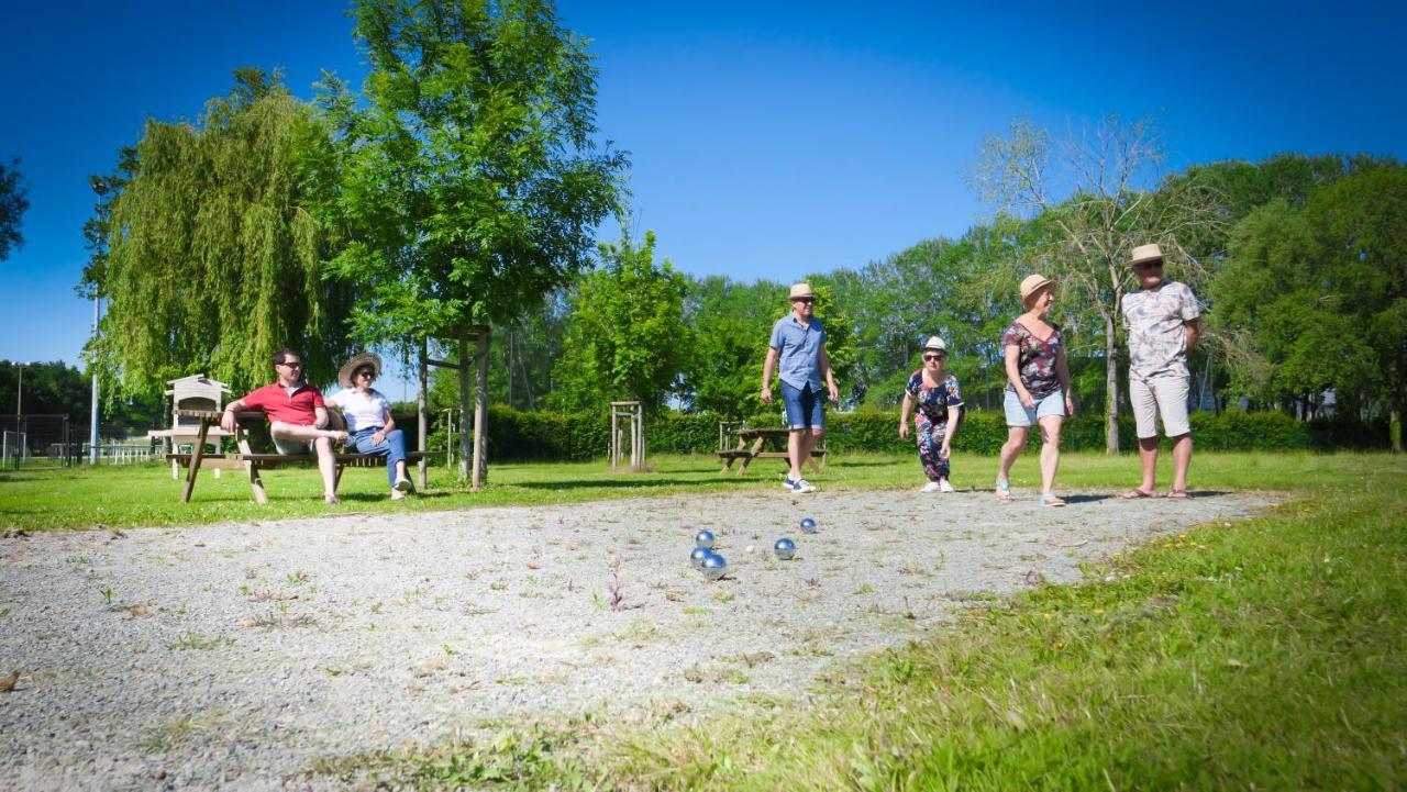ホテルCamping Des Loisirs エヴロン エクステリア 写真